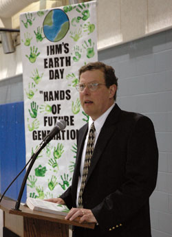 Dr. J. Matthew Sleeth of Wilmore, Ky., discusses ways to protect the environment during an Earth Day program on April 20 at Immaculate Heart of Mary Parish in Indianapolis. He describes himself as an evangelical environmentalist. His daughter, Emma, is the author of It&rsquo;s Not Easy Being Green&ndash;One Student&rsquo;s Guide to Serving God and Saving the Planet. (Photo by Mary Ann Wyand)