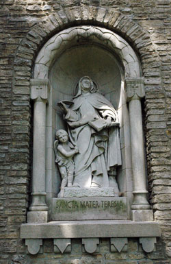 This statue of St.&nbsp;Teresa of Avila, also known as St. Teresa of Jesus, graces an alcove on the front wall of the Carmelite Monastery of the Resurrection in Indianapolis. In 2007, the Indianapolis Carmel marked 85 years as a Carmelite foundation, first in New Albany then 75 years of contemplative prayer at the monastery at 2500 Cold Spring Road. (Photo by Mary Ann Wyand) 