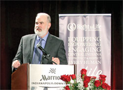 Christian filmmaker Alex Kendrick addresses nearly 900 people at Right to Life of Indianapolis&rsquo; Celebrate Life event on Sept. 20 at the Indianapolis Marriott Downtown. (Submitted photo by Maria Hernandez)